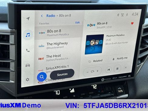 Used 2024 Toyota Tundra Limited image 26