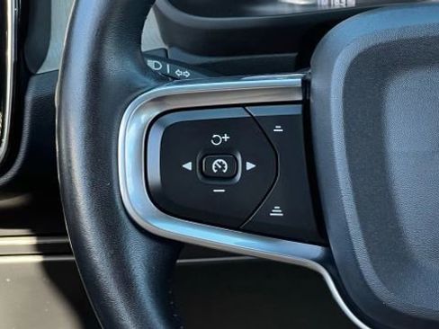 Used 2019 Volvo XC40 T5 Inscription image 30