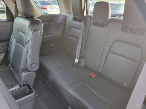 Used 2022 Nissan Pathfinder SL w/ SL Premium Package FWD image 25