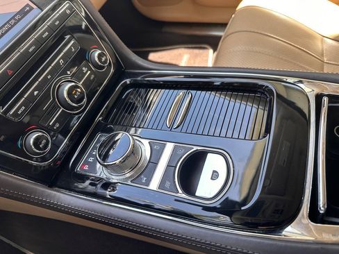Used 2014 Jaguar XJ L Portfolio RWD image 50