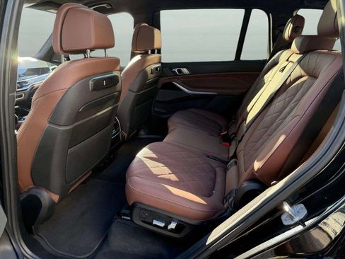 Used 2023 BMW X7 xDrive40i w/ Executive Package image 35