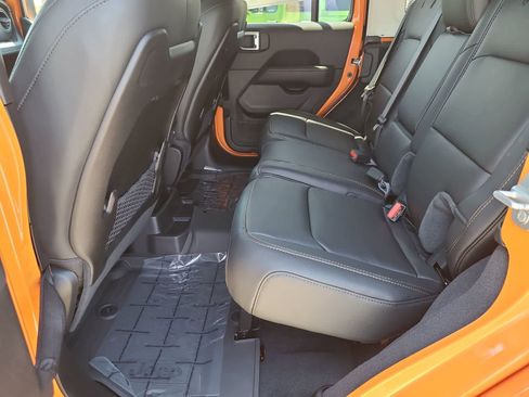 New 2025 Jeep Wrangler Unlimited Rubicon 392 image 21
