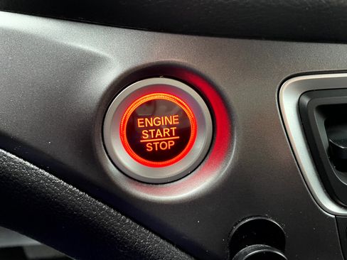 Used 2019 Honda Ridgeline RTL image 17