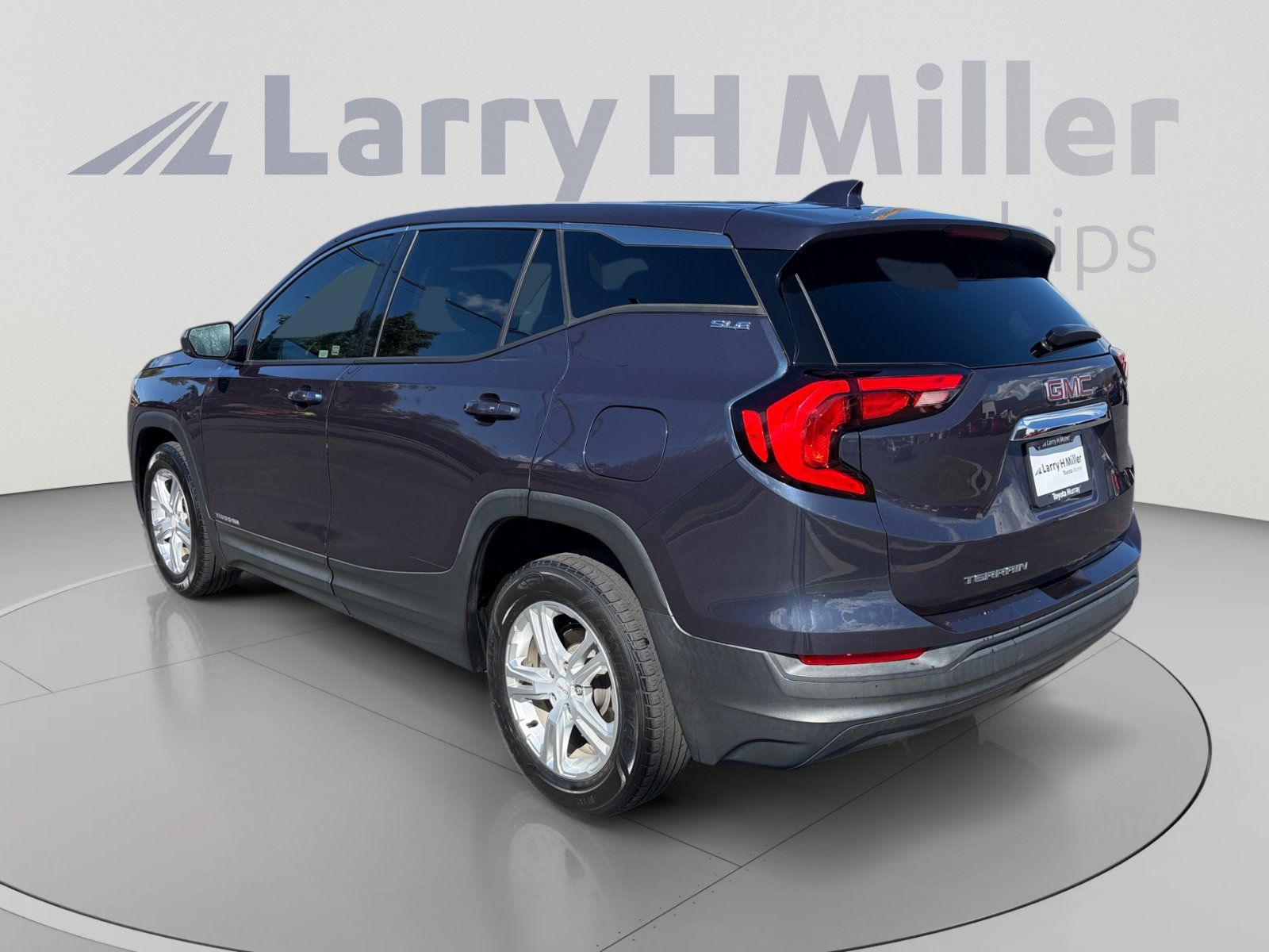 Used 2018 GMC Terrain SLE FWD image 3