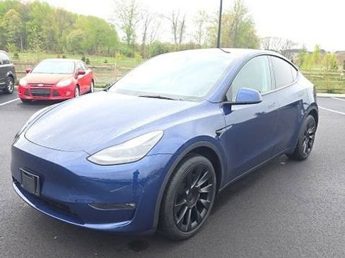 Used 2024 Tesla Model Y Long Range image 1