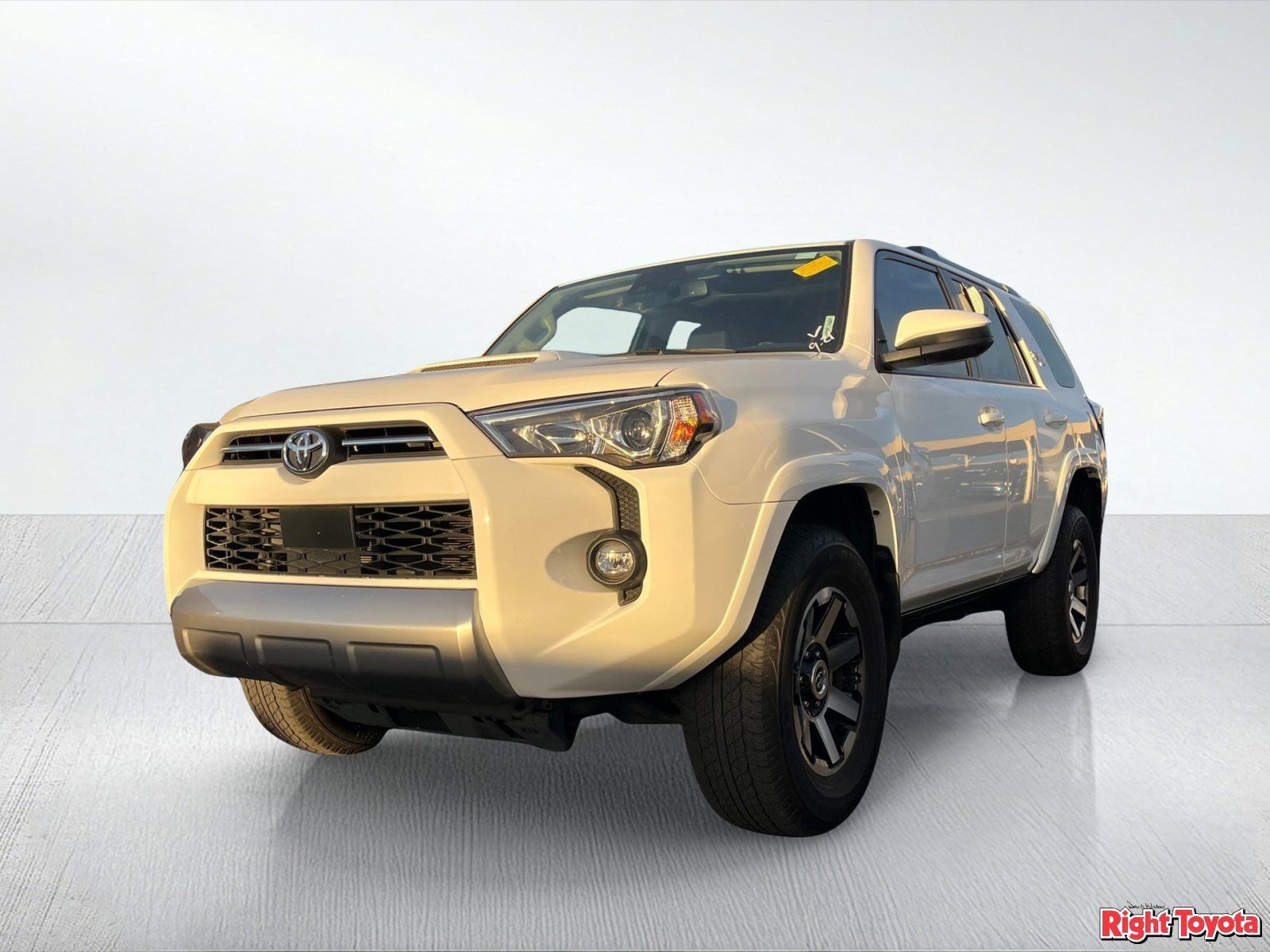 Certified 2023 Toyota 4Runner TRD Off-Road AWD/4WD image 2