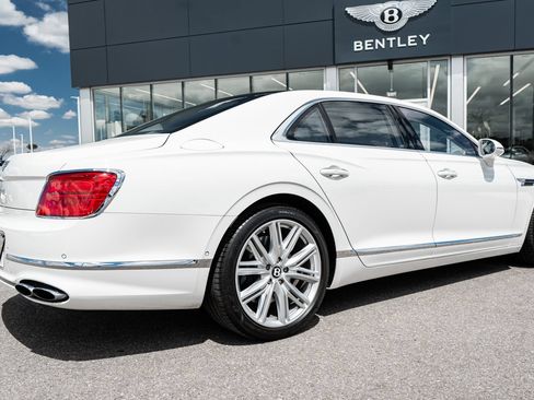 Certified 2023 Bentley Flying Spur V8 AWD/4WD image 13