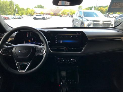 Used 2025 Chevrolet TrailBlazer ACTIV w/ Convenience Package AWD/4WD image 17