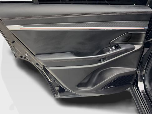 Used 2025 Jeep Wagoneer S Limited image 39