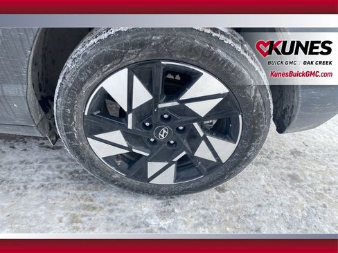 Used 2025 Hyundai Kona SEL image 24