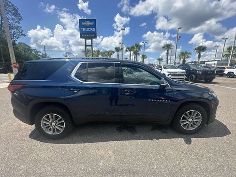 Used 2023 Chevrolet Traverse LT AWD/4WD image 17