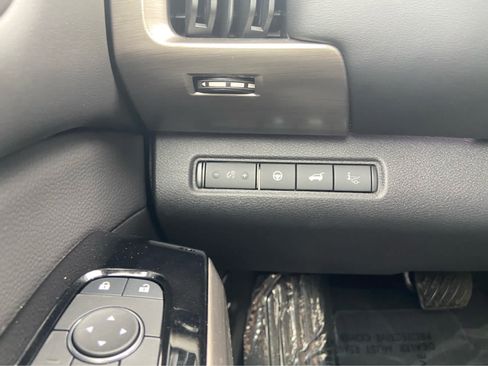 Used 2025 Nissan Pathfinder Platinum w/ Cargo Package AWD/4WD image 26