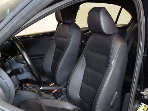 Used 2018 Volkswagen Jetta Sport FWD image 10