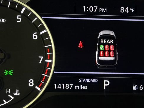 Used 2024 Nissan Pathfinder S image 16