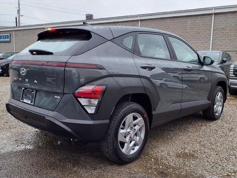 New 2026 Hyundai Kona SE image 3