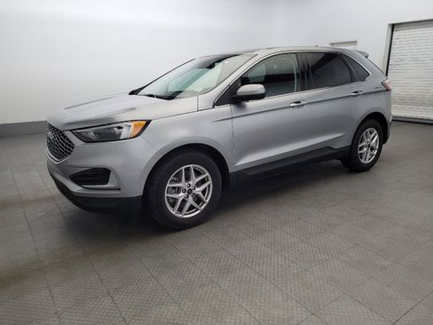 Used 2024 Ford Edge SEL image 2