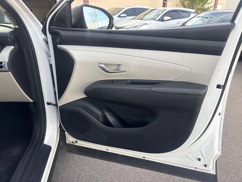 Used 2025 Hyundai Tucson SEL FWD image 18