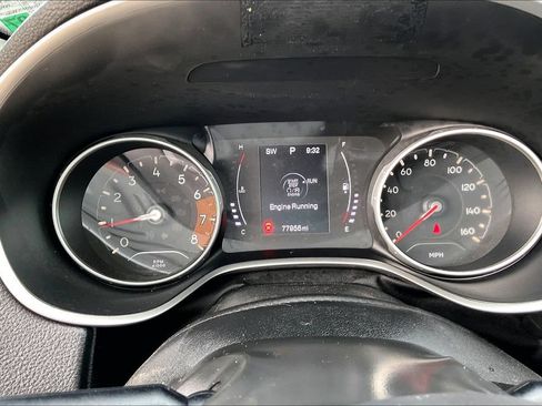 Used 2019 Jeep Compass Latitude FWD image 19