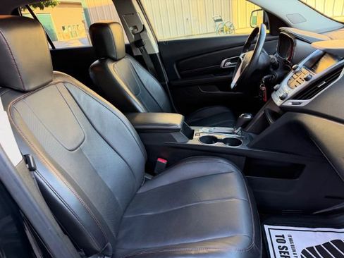 Used 2017 GMC Terrain SLT image 28