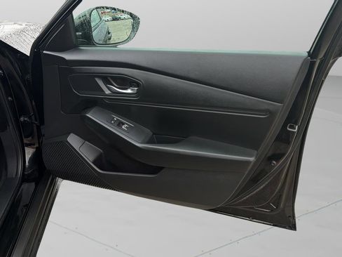 Used 2025 Honda Accord SE image 10