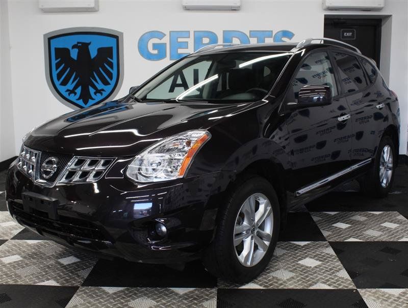 Used 2013 Nissan Rogue SV w/ Premium Pkg AWD/4WD image 1