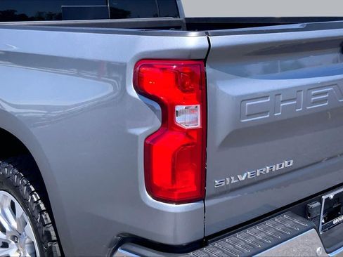 Used 2023 Chevrolet Silverado 1500 LTZ w/ LTZ Premium Package AWD/4WD image 29