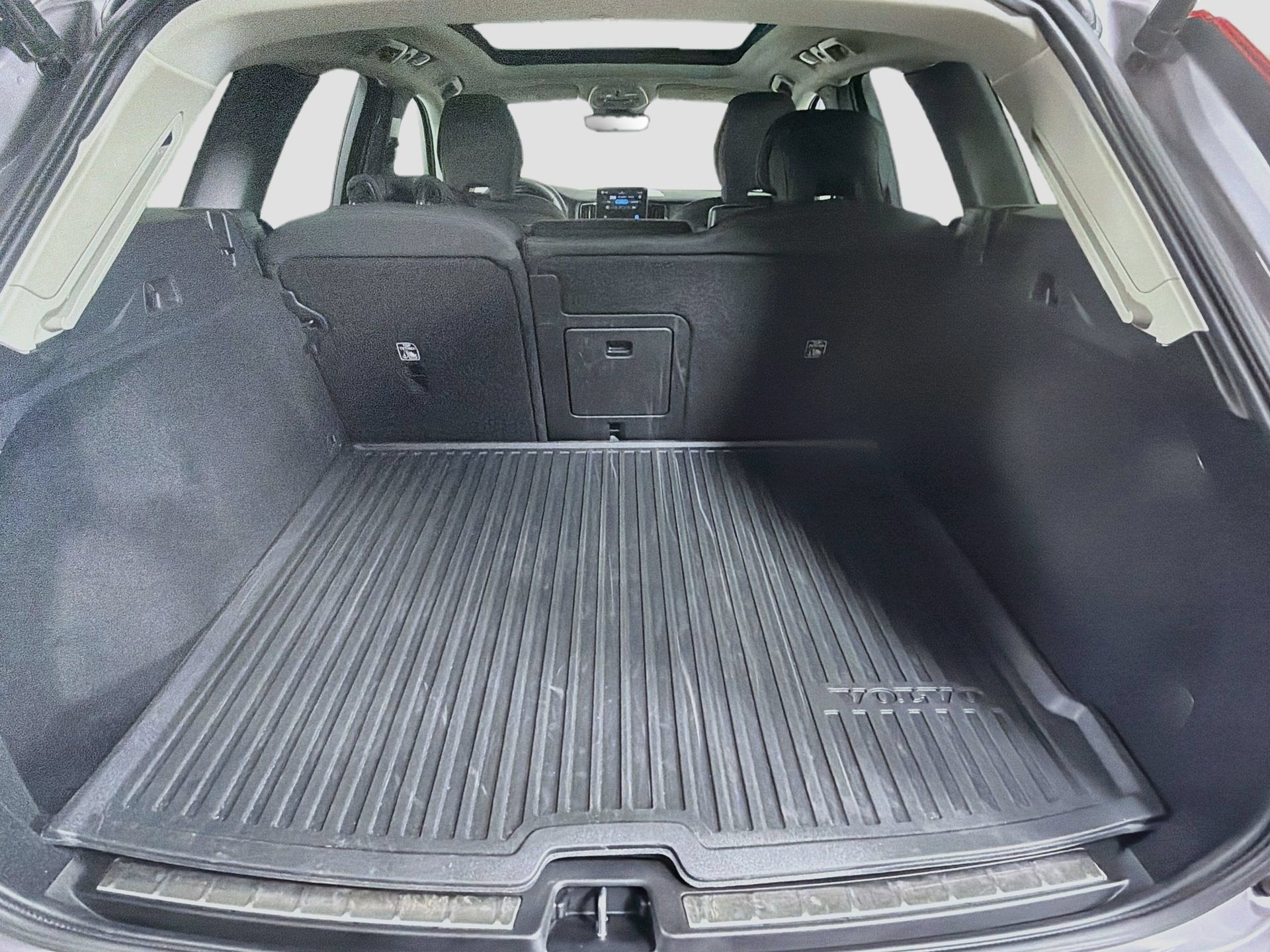 Used 2026 Volvo XC60 B5 Plus AWD/4WD image 26