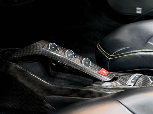 Used 2017 Ferrari 488 Spider RWD image 16