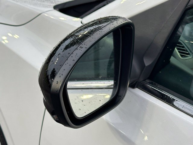 Certified 2023 Nissan Sentra SR FWD image 10