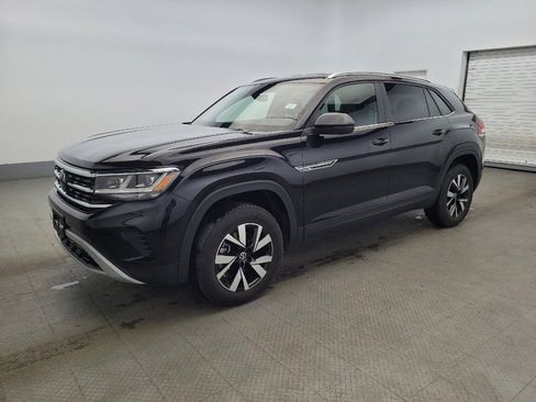 Used 2023 Volkswagen Atlas Cross Sport SE image 2