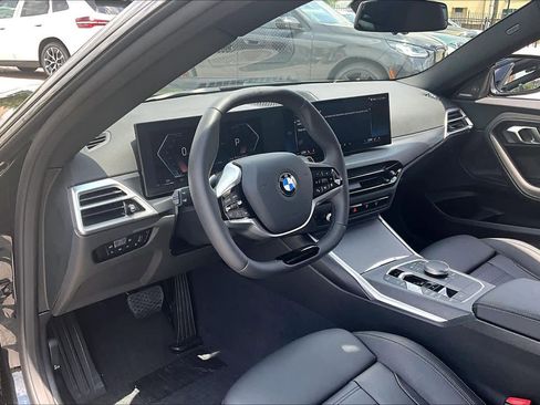Used 2025 BMW 230i Coupe w/ Convenience Package RWD image 16