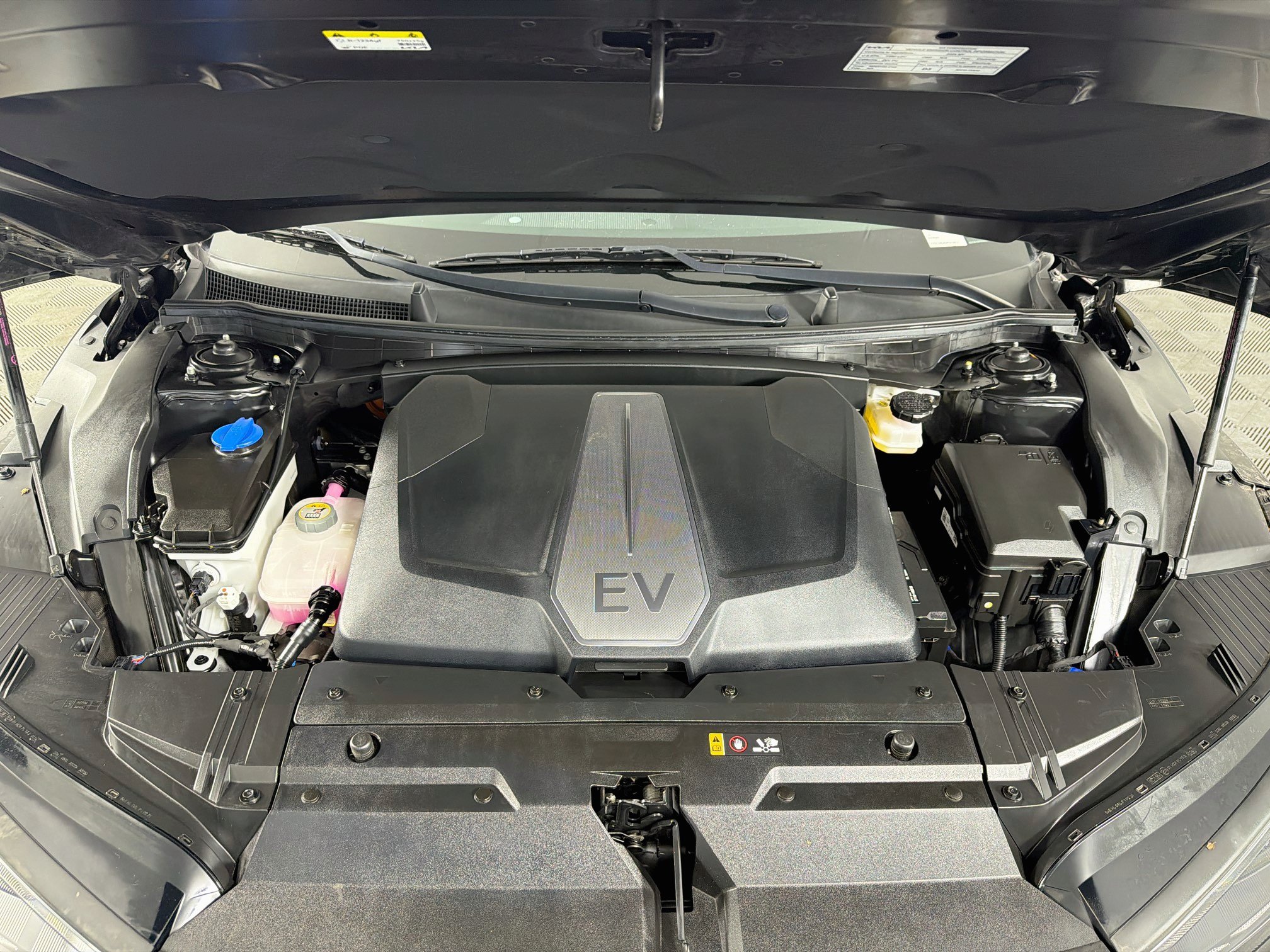 Used 2024 Kia EV6 Wind w/ Wind Technology Package RWD image 35