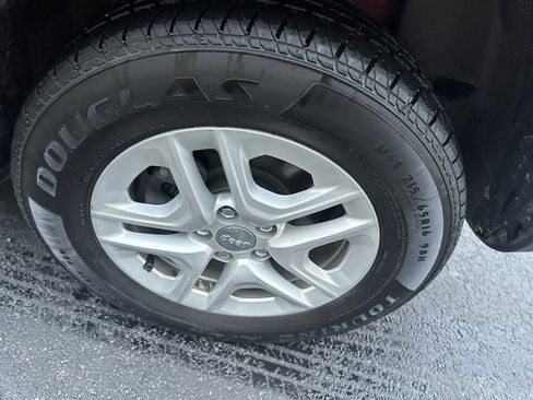 Used 2018 Jeep Compass Sport image 12