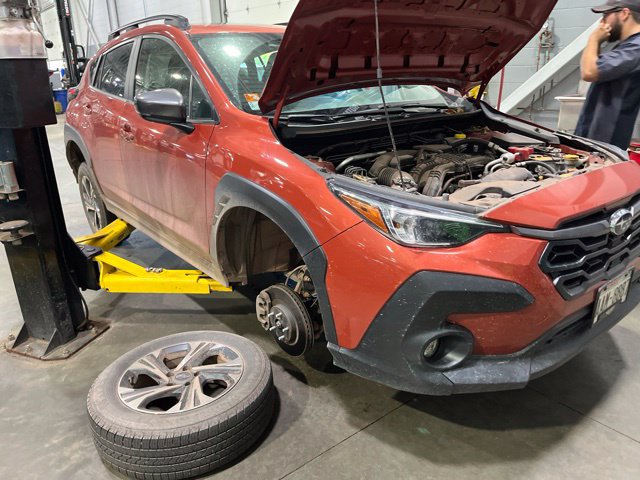 Used 2024 Subaru Crosstrek 2.0i Premium AWD/4WD image 3