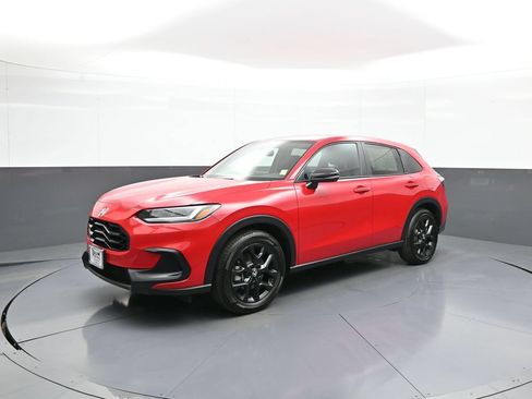 Certified 2025 Honda HR-V Sport image 10