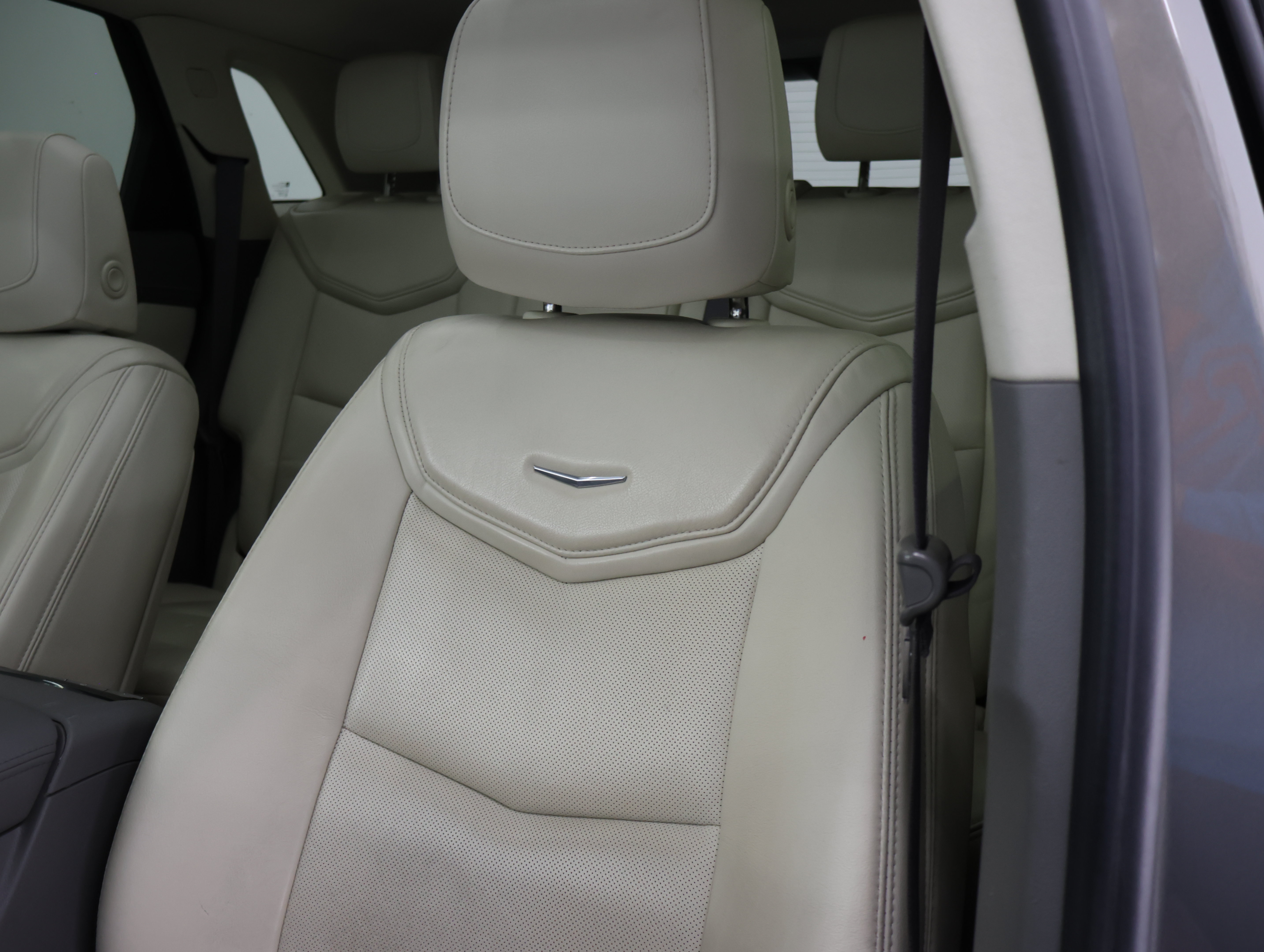Used 2017 Cadillac XT5 Premium Luxury AWD/4WD image 46