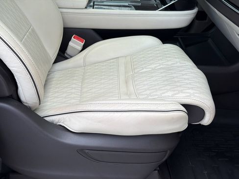 Used 2022 Lincoln Navigator Black Label AWD/4WD image 13