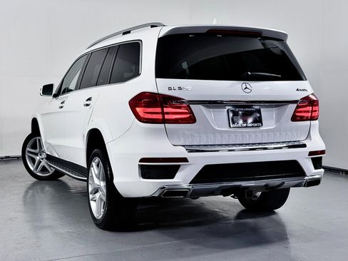 Used 2014 Mercedes-Benz GL 550 4MATIC image 9