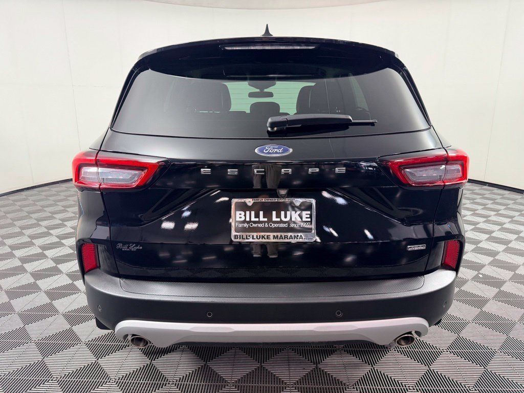 Used 2025 Ford Escape SE FWD image 16