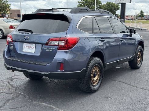 Used 2017 Subaru Outback 2.5i Premium AWD/4WD image 5