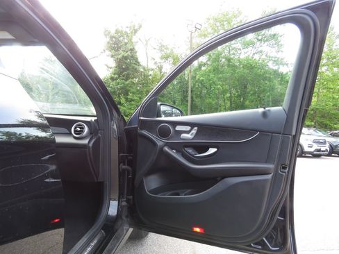 Used 2021 Mercedes-Benz GLC 300 4MATIC image 12