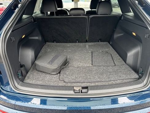 Used 2023 Volkswagen Atlas Cross Sport SE w/ Black Wheel Package image 31