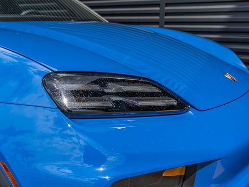 New 2026 Porsche Macan Electric RWD image 13