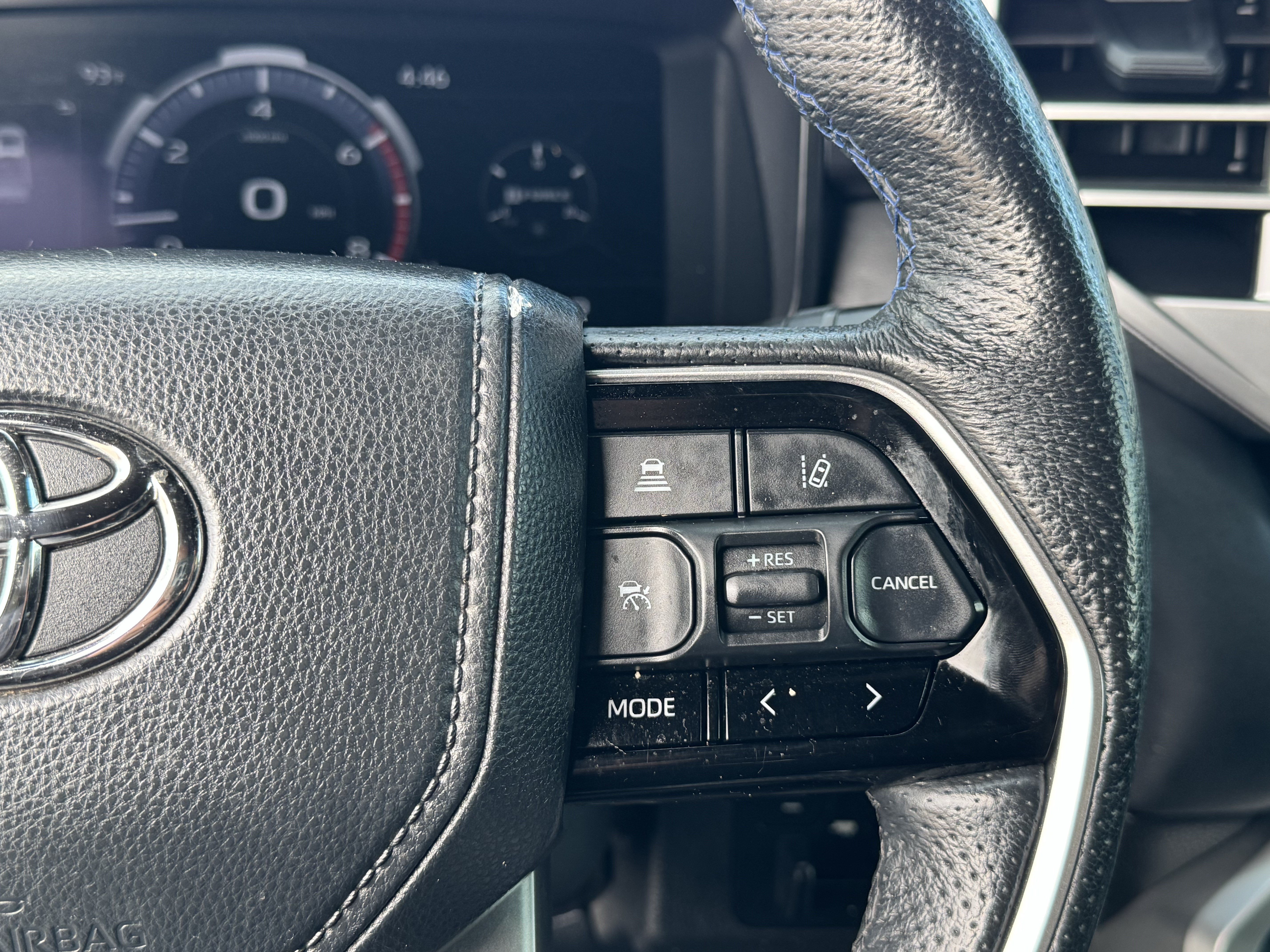 Used 2023 Toyota Tundra Platinum AWD/4WD image 31