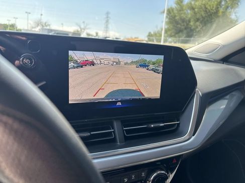 Certified 2024 Chevrolet Trax LT FWD image 18