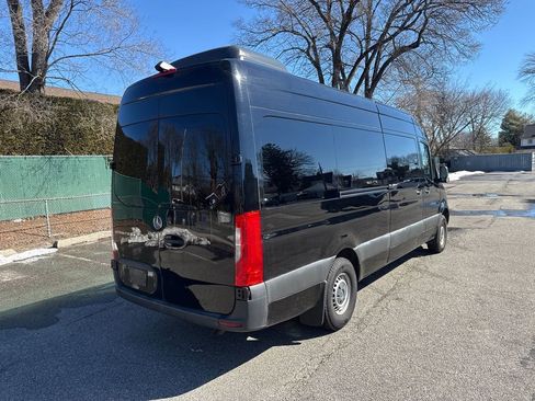 Used 2019 Mercedes-Benz Sprinter 2500 w/ Driver Convenience Package image 7