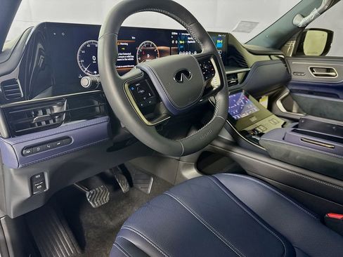 New 2026 INFINITI QX80 4WD image 11