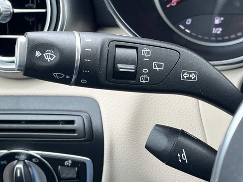 Certified 2021 Mercedes-Benz GLC 300 image 33