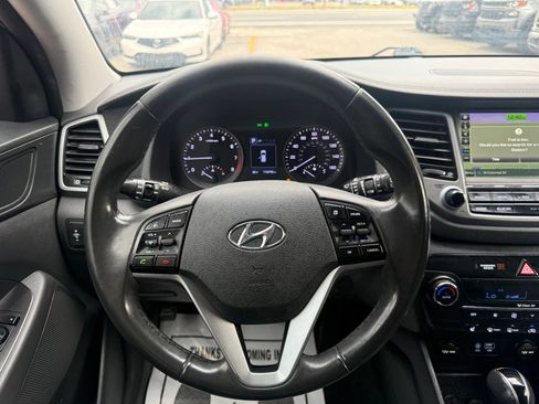 Used 2016 Hyundai Tucson Limited AWD/4WD image 11