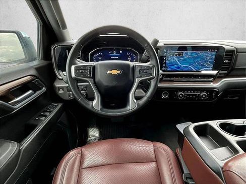 Used 2023 Chevrolet Silverado 1500 LT RWD image 7